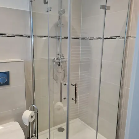 Oase Der Ruhe: Haus Mit Garten בית נופש