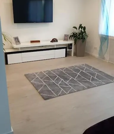 בית נופש Oase Der Ruhe: Haus Mit Garten לוהמר