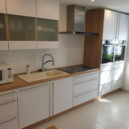 Oase Der Ruhe: Haus Mit Garten * לוהמר