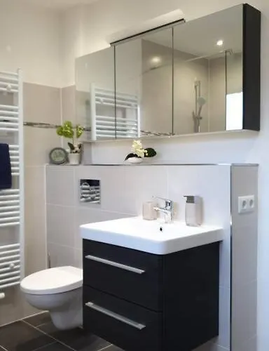 Oase Der Ruhe: Haus Mit Garten Nyaraló