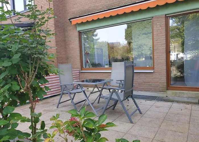 Oase Der Ruhe: Haus Mit Garten *